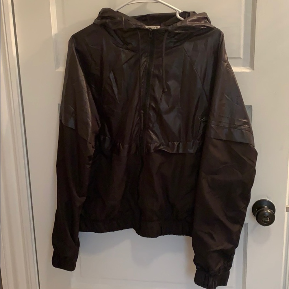 Black windbreaker jacket 🖤